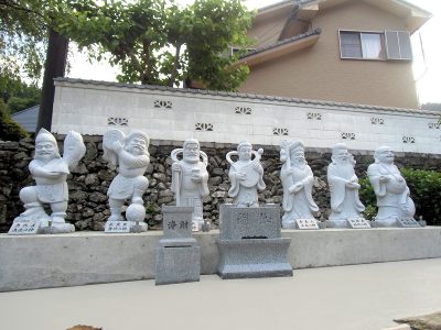 善長寺様　七福神石像