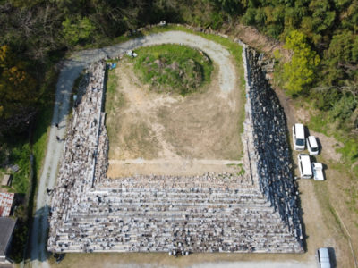 ぶつだんのもり供養塚