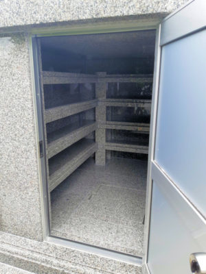 成興寺様納骨堂